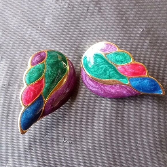 Beautiful clip on earrings - Picture 2 of 3